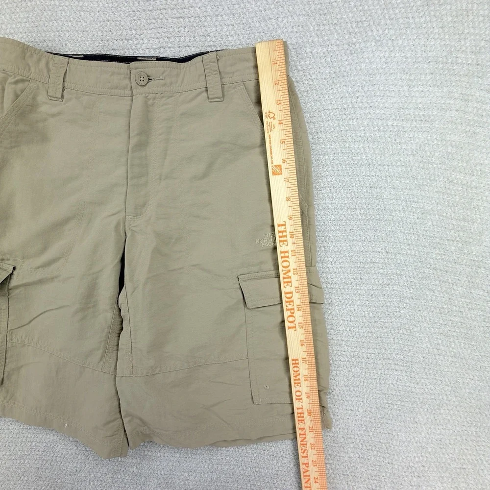 The North Face Cargo Shorts Mens 32 Khaki Nylon Hiking Outdoor Utility 10 In